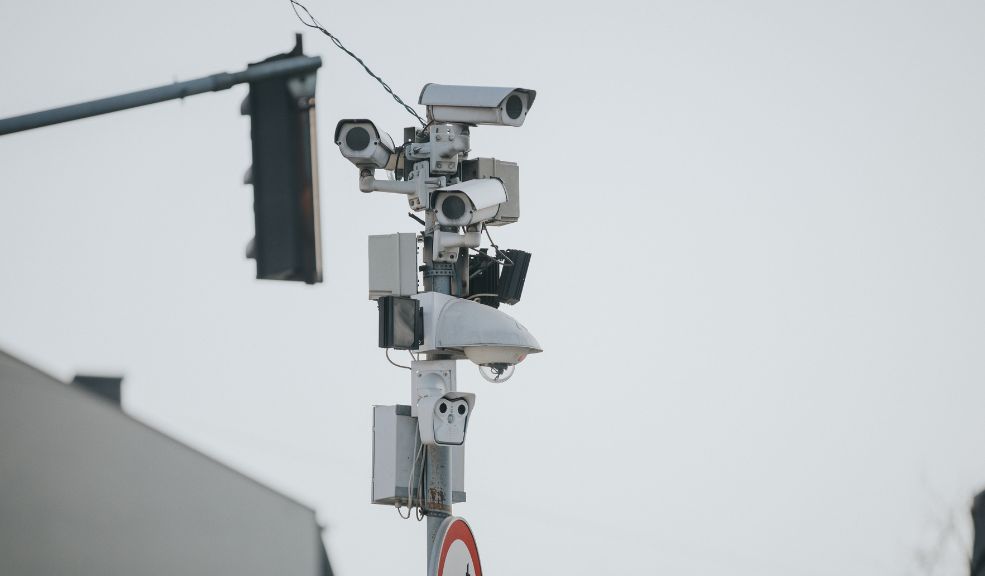 ¿Le pueden poner una fotomulta por culpa de otro vehículo? Así funcionan los radares de velocidad