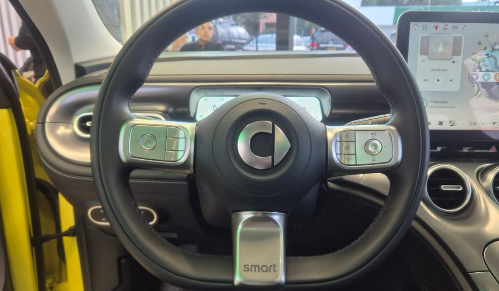 Eléctricos en auge: Automercol estrena vitrina de Smart en Unicentro
