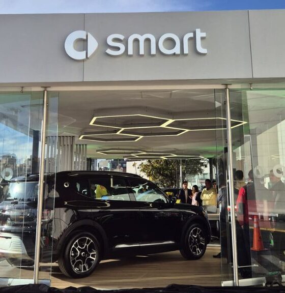 Eléctricos en auge: Automercol estrena vitrina de Smart en Unicentro