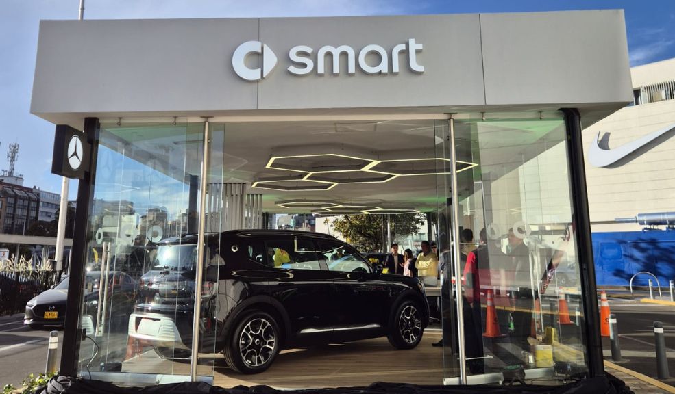 Eléctricos en auge: Automercol estrena vitrina de Smart en Unicentro