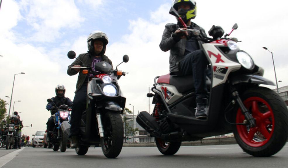 Nueva secretaria de Movilidad podría imponer pico y placa a las motos en Bogotá