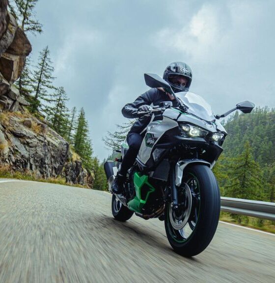 Kawasaki deja sus motos híbridas más baratas: sería por fallas