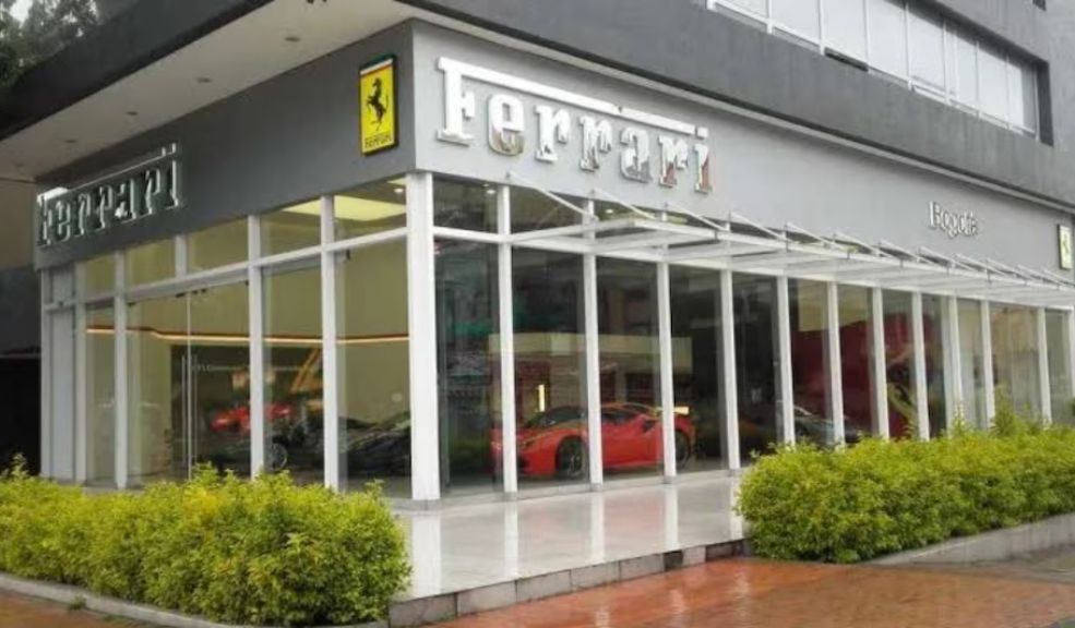 Ferrari tiene gran lío en Colombia: dejó en el limbo a compradores